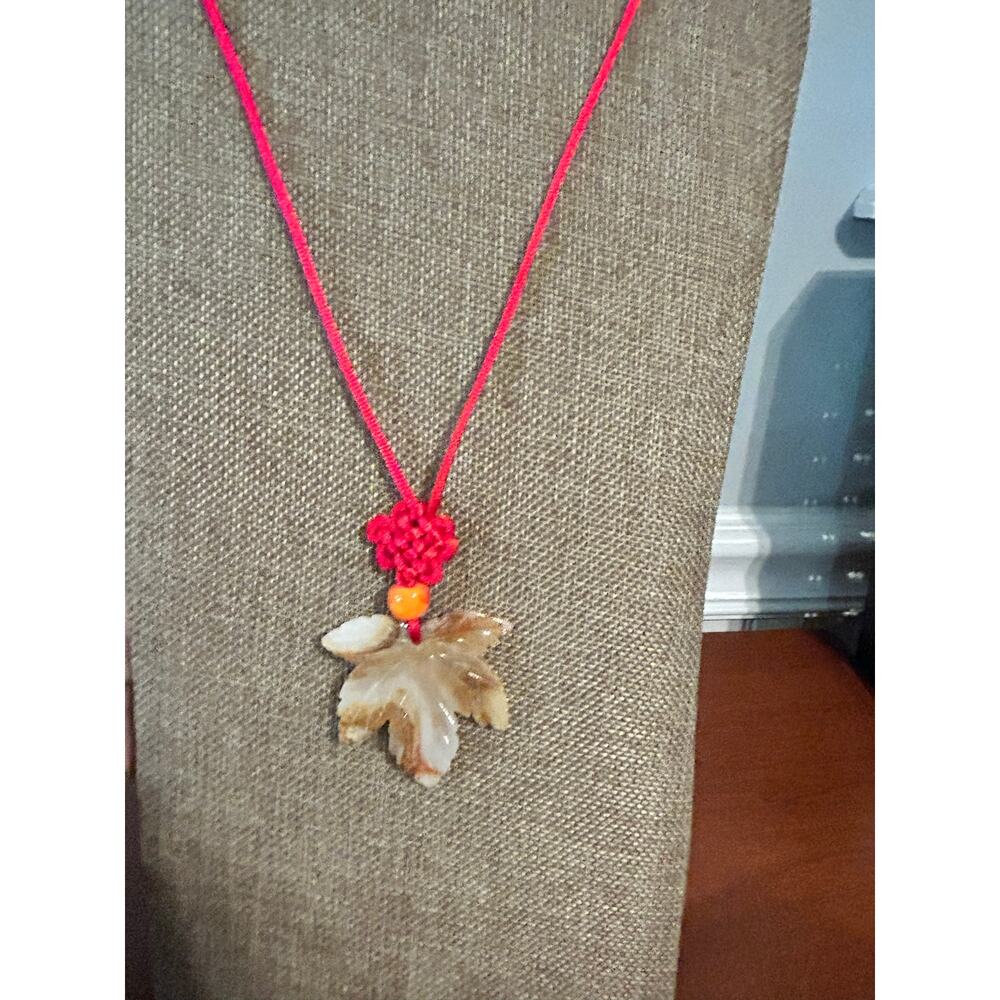 Hand Carved Chalcedony Maple Leaf Pendant Necklace Red Cord Accent - Picture 7 of 9